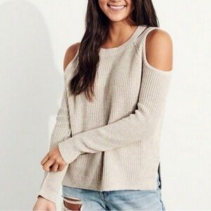 Hollister Off-the-Shoulder Sweater - Cream